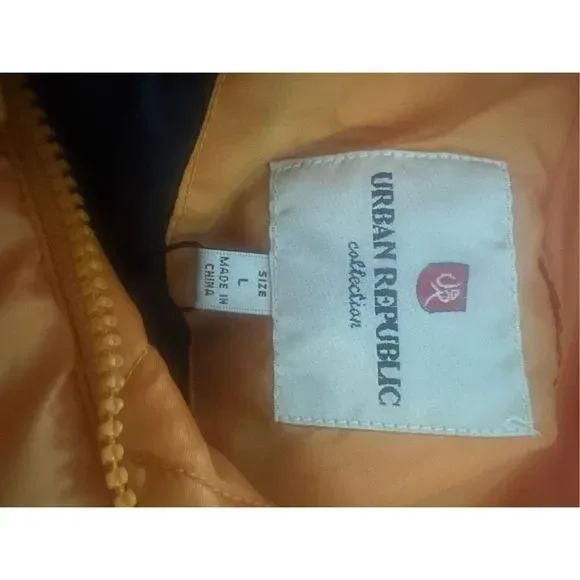 URBAN REPUBLIC Women's Juniors yellow size Large Puffer coat Jacket - Picture 7 of 9